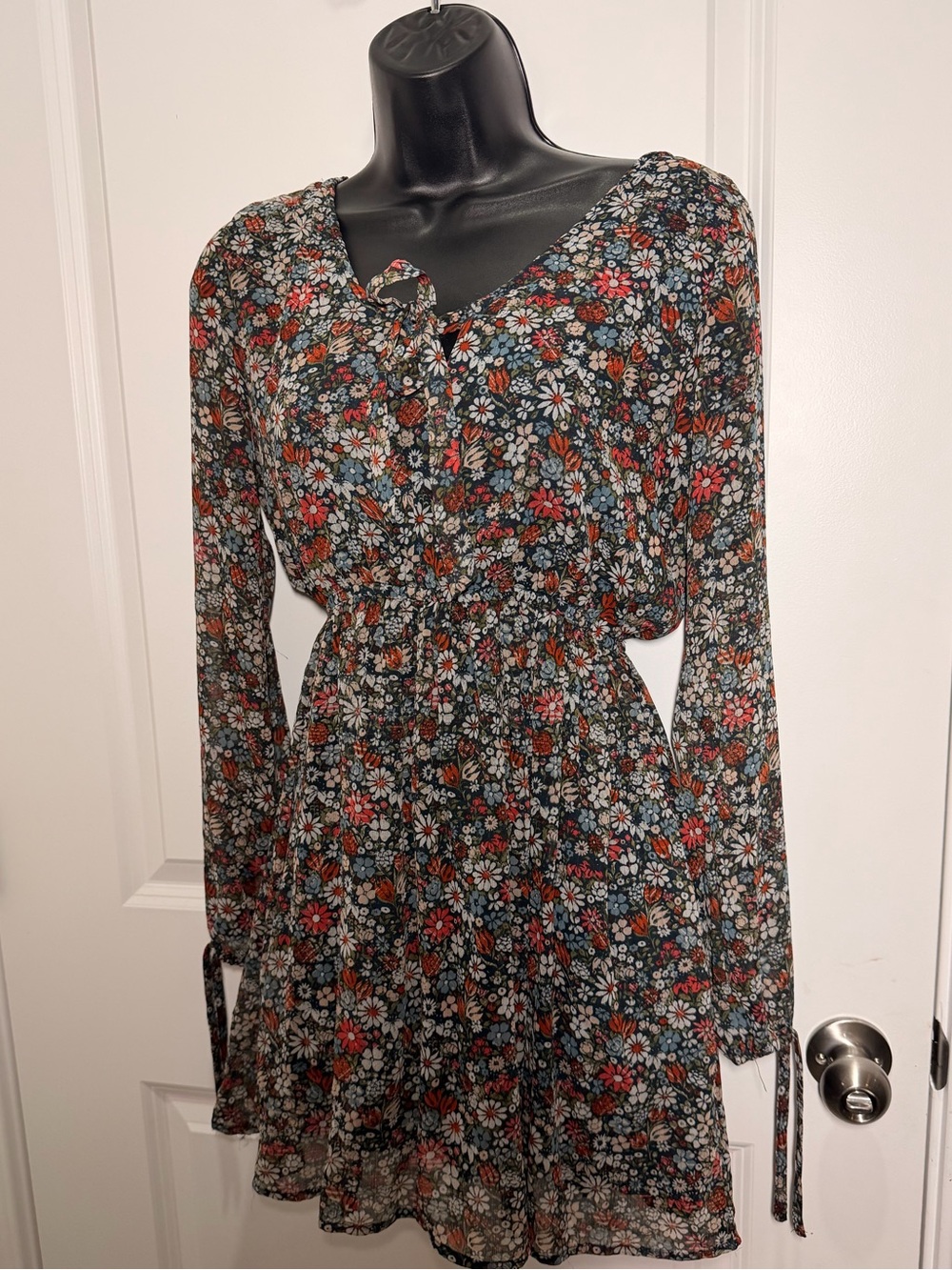 Abercrombie & Fitch Black Floral Long-Sleeve Dress with colorful Flowers